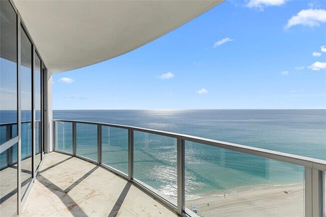 Building Photo - 3101 S Ocean Dr
