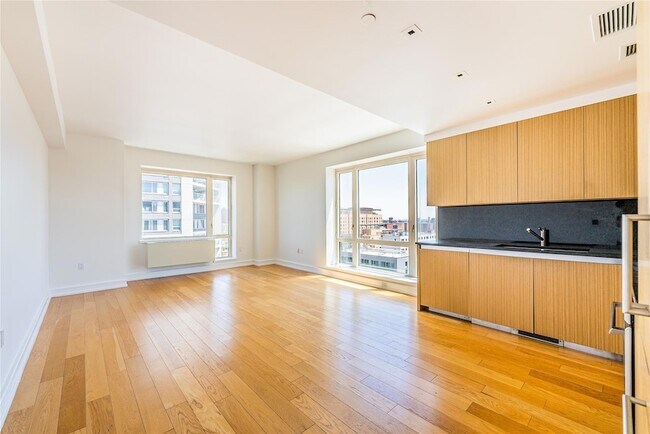 Building Photo - 1280 5th Ave