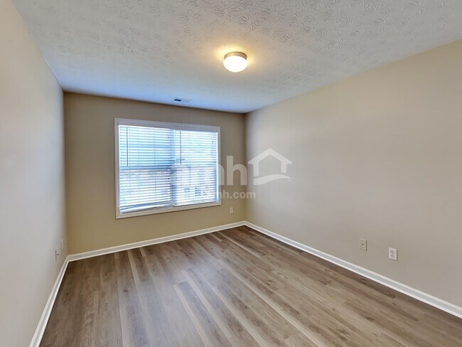 Building Photo - 119 Overlook Ct