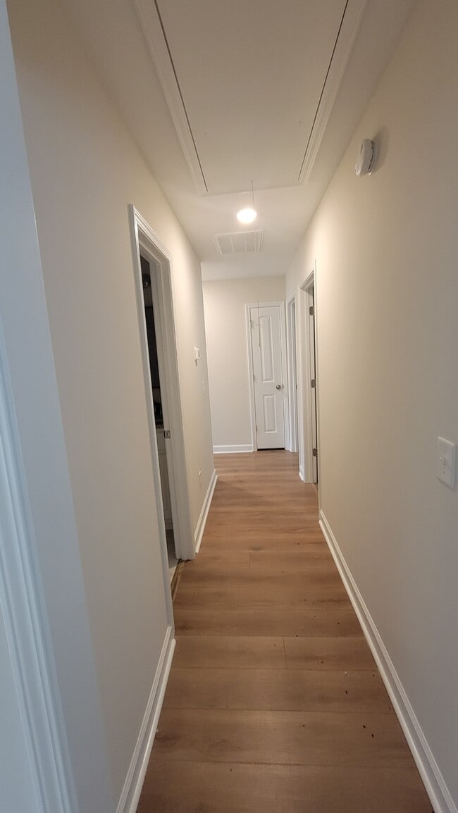 Building Photo - 1367 Wildwood Ln