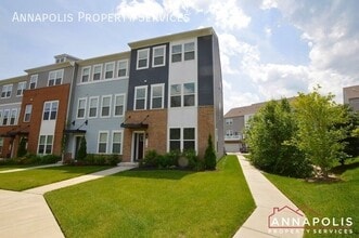 Building Photo - 318 Bright Light Ct