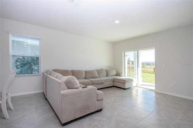 Building Photo - 3513 Hilltop Cir