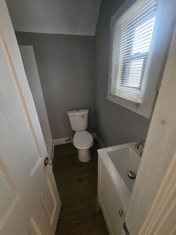 Building Photo - 3259 W 48th St