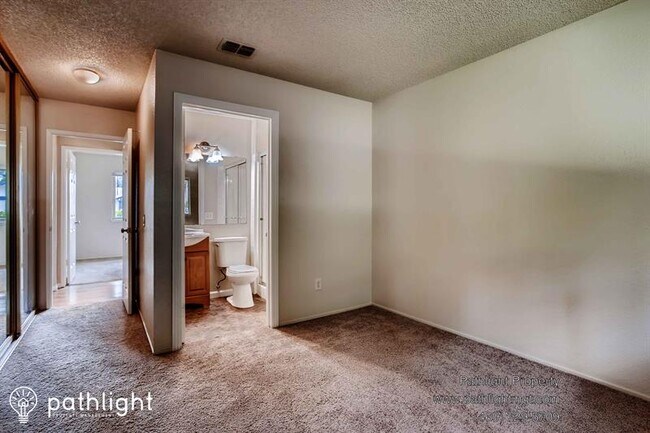 Building Photo - 3528 Granby Dr