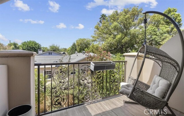 Building Photo - 201 N Reese Pl