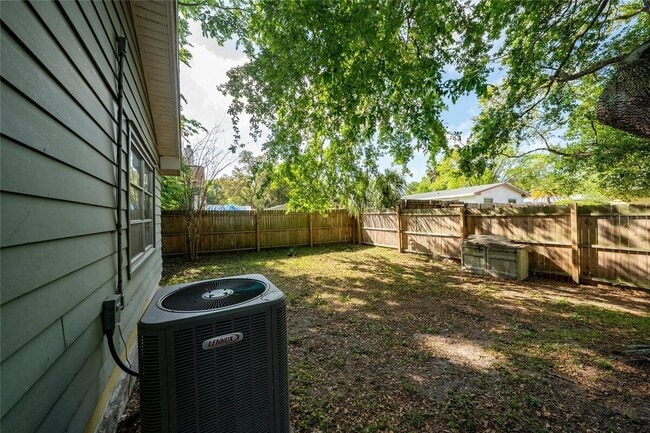 Building Photo - 14644 SW 35th Terrace Rd