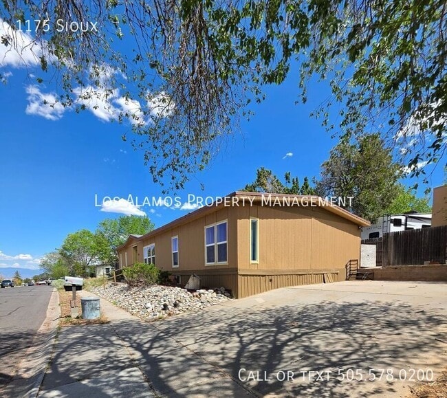 Building Photo - 1175 Sioux-