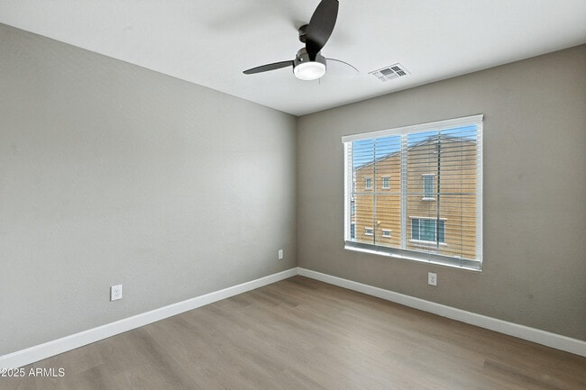 Building Photo - 2150 W Alameda Rd