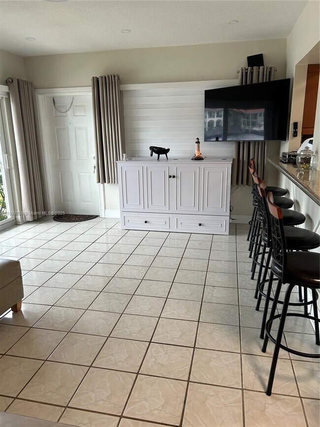 Building Photo - 2200 S Ocean Dr