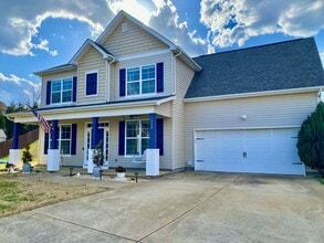 Building Photo - Great Location!! - 3 bedroom 2.5 bath home