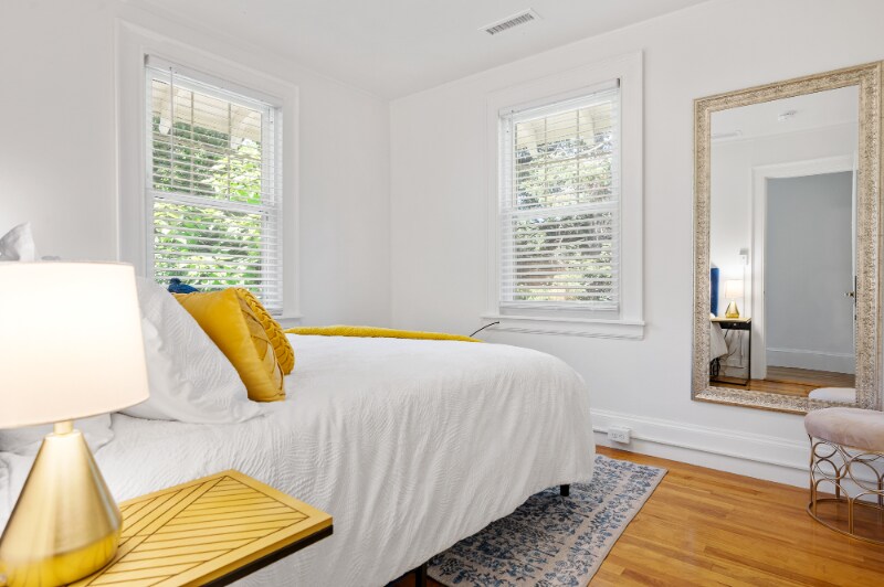 Building Photo - 21 Holden St