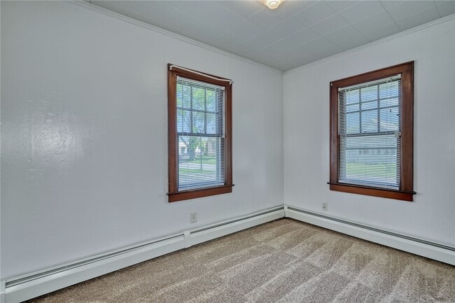 Building Photo - 4 Belford Dr