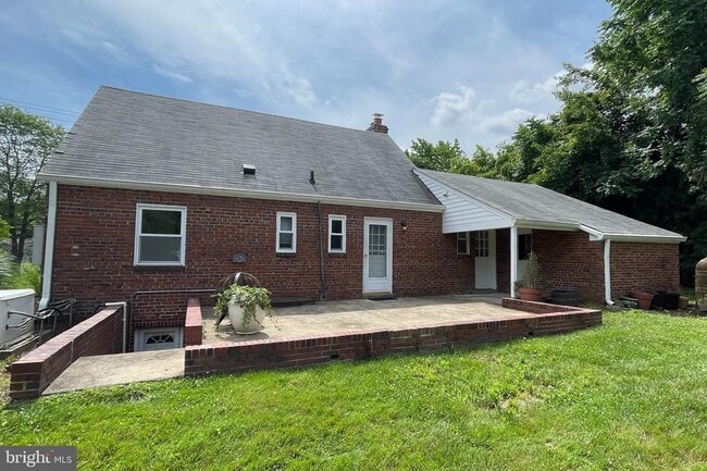 Building Photo - 7110 Coventry Rd