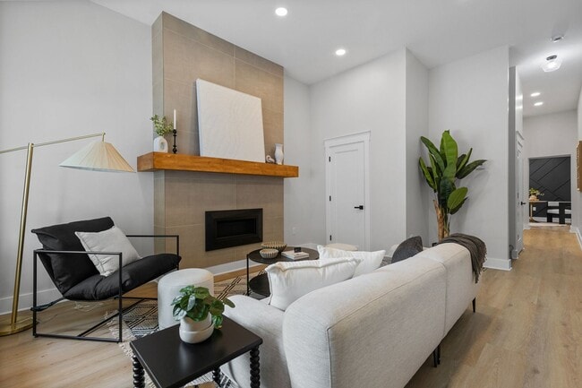 Building Photo - Furnished Luxury Home for Rent-Historic Deutschtown/Northside