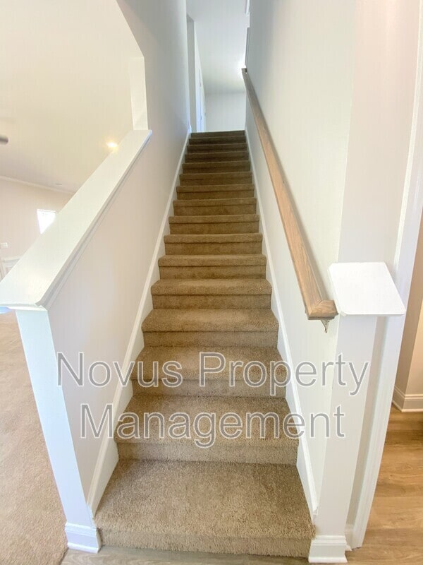 Building Photo - 210 Laney Dr