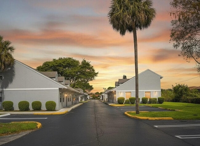 Building Photo - 5296 Stacy St