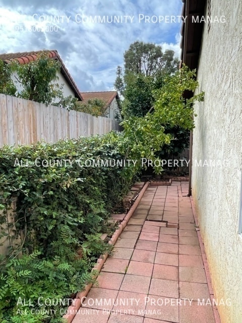 Building Photo - 5647 Boot Way