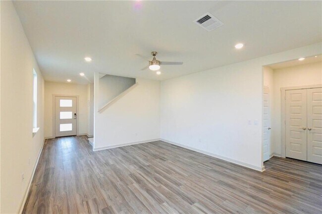 Building Photo - 7713 Jacobean WY