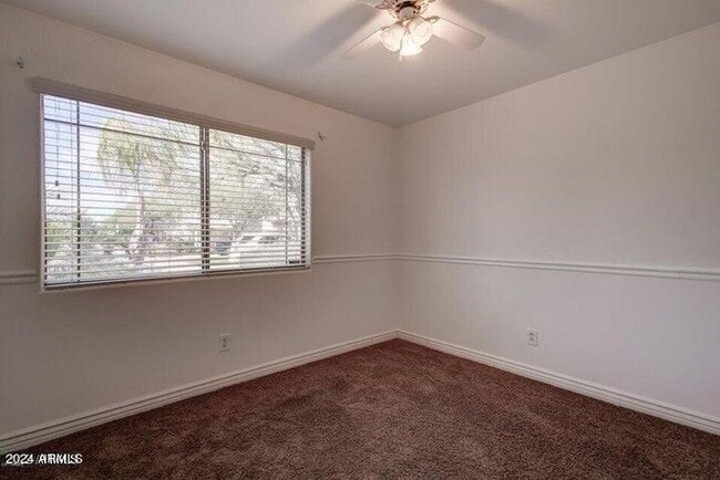 Building Photo - 2131 S Peppertree Dr