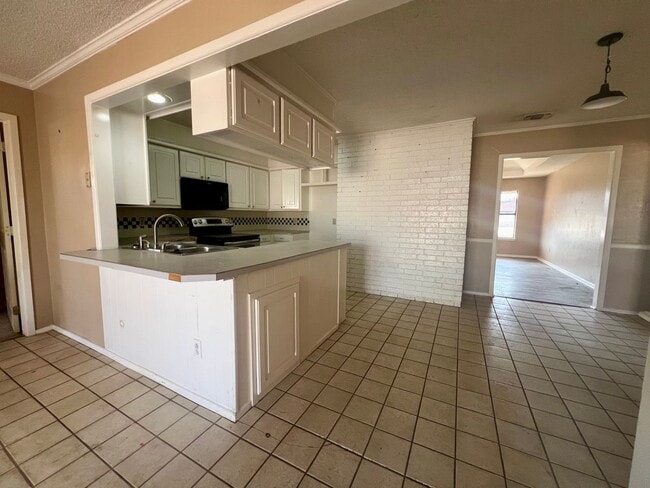 Building Photo - Charming 4 Bedroom in Cooper ISD