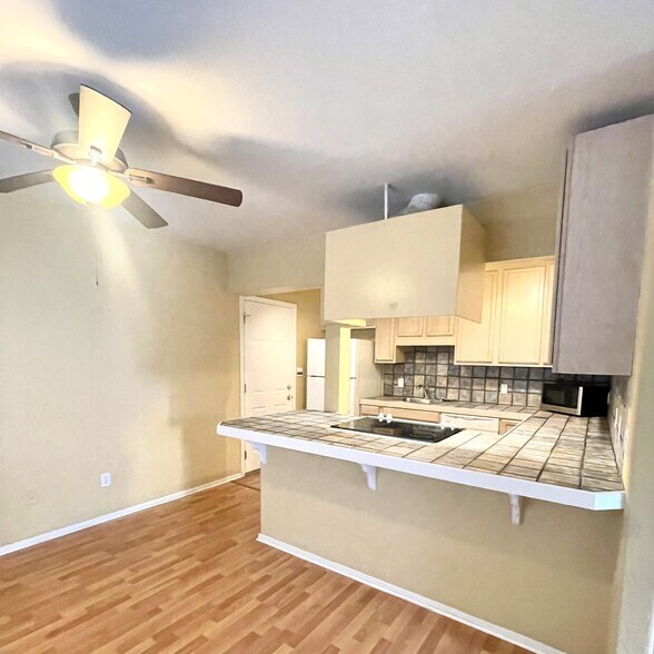 Building Photo - 134 Cypress St