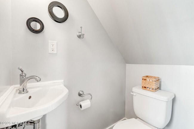 Building Photo - 100 Mt Tabor Way