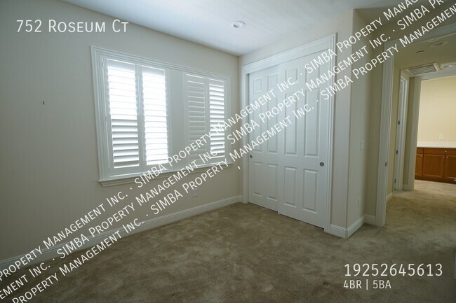 Building Photo - 752 Roseum Ct