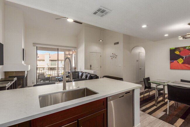 Building Photo - Two bedroom condo