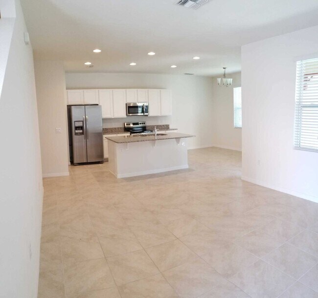 Building Photo - 3/2.5 Port Orange Townhome