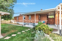 Building Photo - 1420 Spring Ln