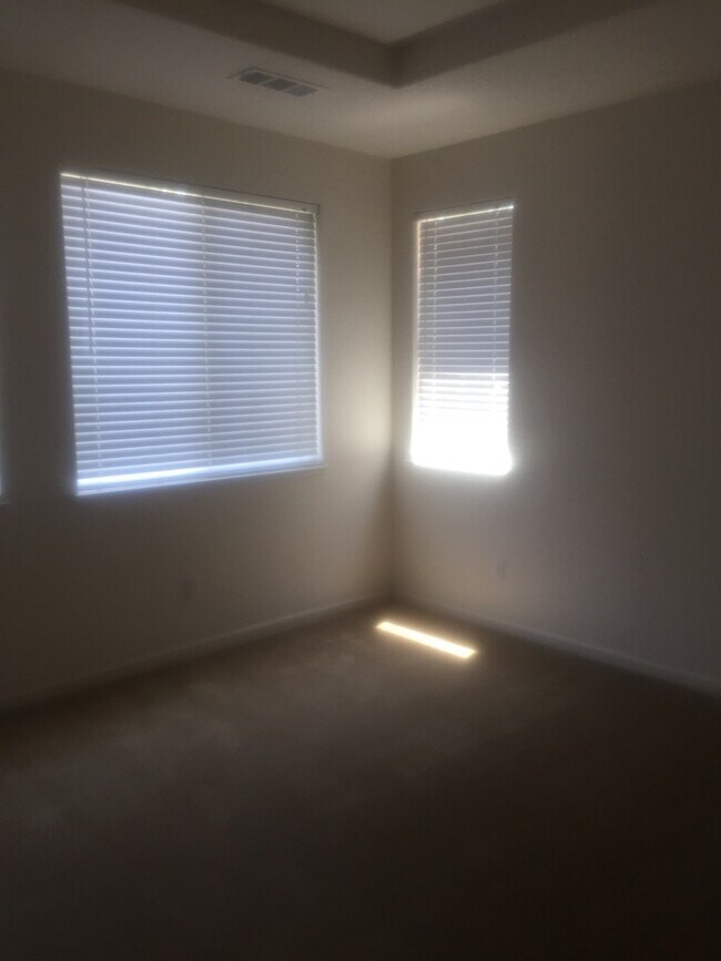 Building Photo - 3962 Blackberry Ave