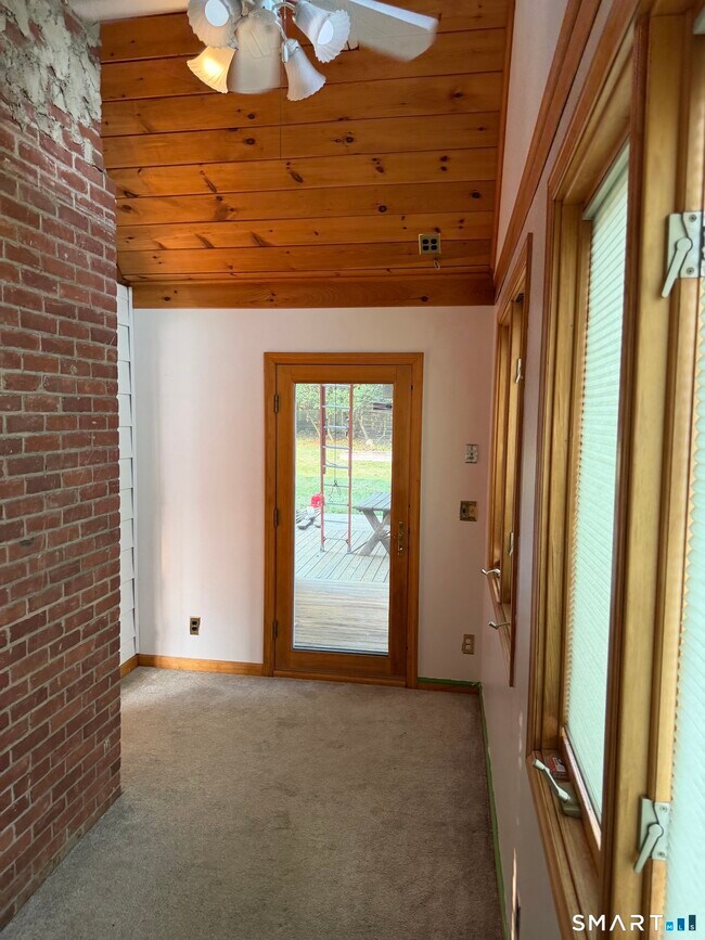 Building Photo - 25 Ludlow Manor