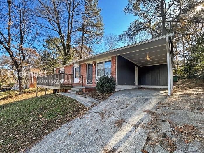 Building Photo - 942 Fairburn Rd NW