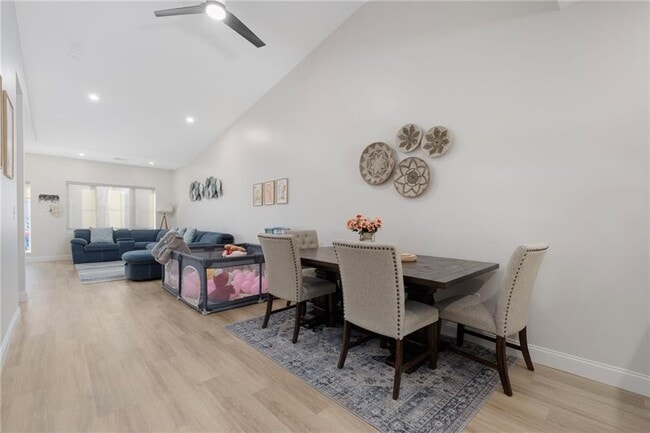 Building Photo - 46 W Valley Cir