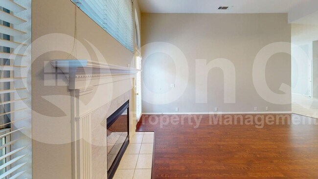 Building Photo - 7821 Aqua Vista Dr