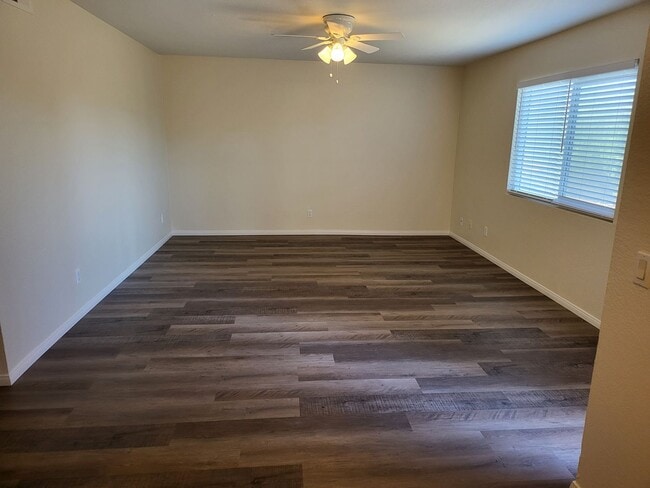 Building Photo - 526 Calle Montecito