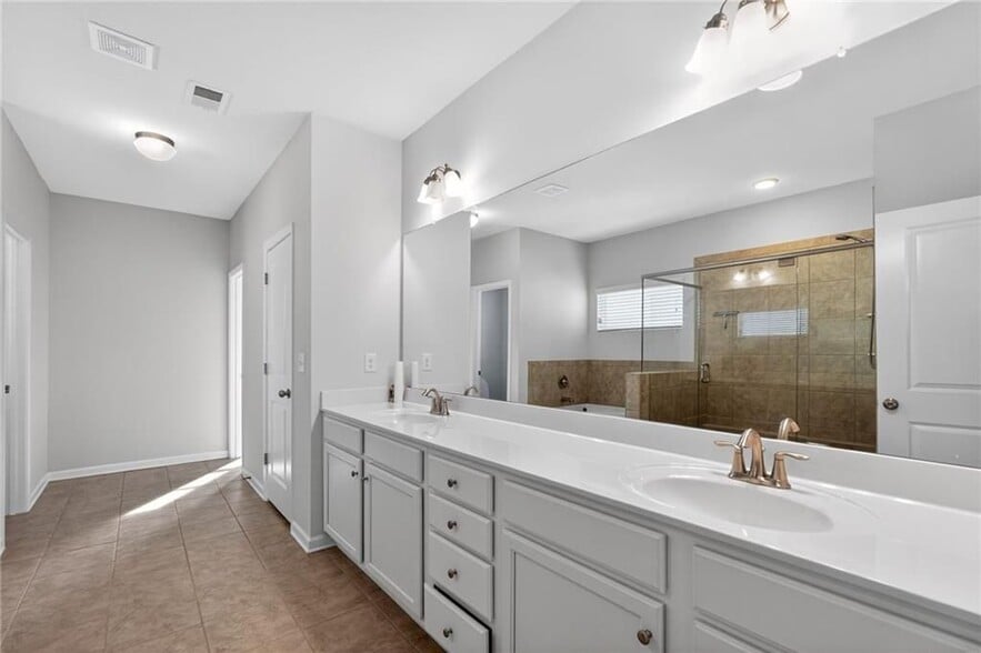 Building Photo - 3204 Goldberry St