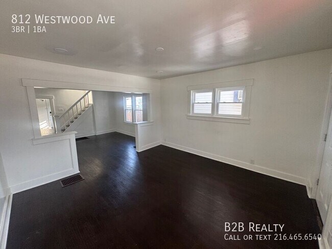 Building Photo - 812 Westwood Ave