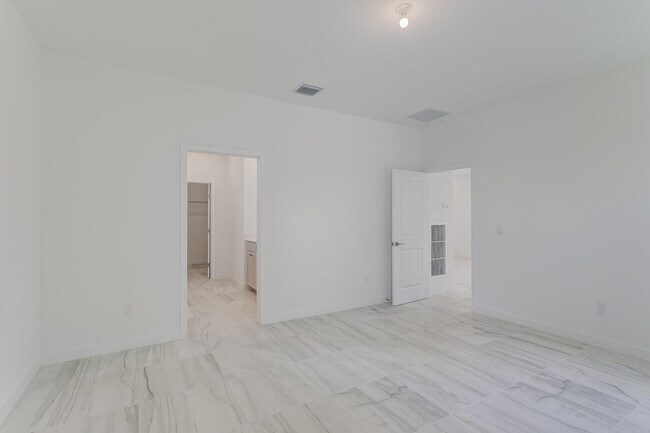 Building Photo - 7188 Trotwood Ln