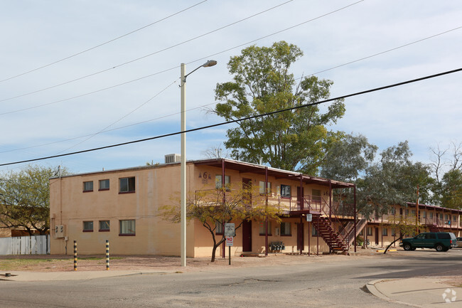 Primary Photo - Ocotillo Apartments