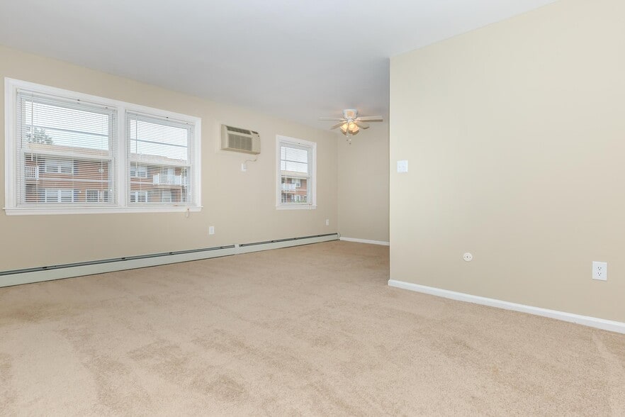 Creek Village Apartments 160 Falls Tullytown Rd Levittown PA 19054