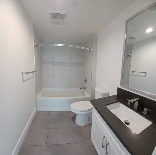 Building Photo - 1101 S Harvard Blvd