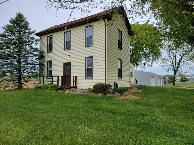 Building Photo - 2415 Donegal Springs Rd