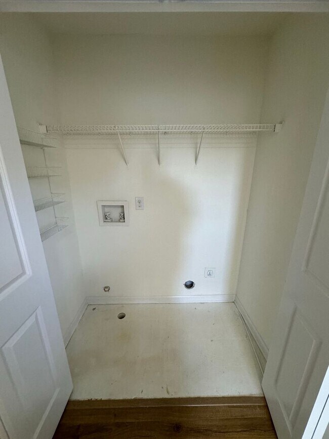 Building Photo - 742 Shellstone Pl