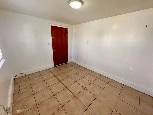 Building Photo - 2330 S Ferncreek Ave