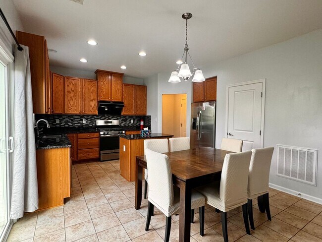 Building Photo - 145 Holly Hill Dr