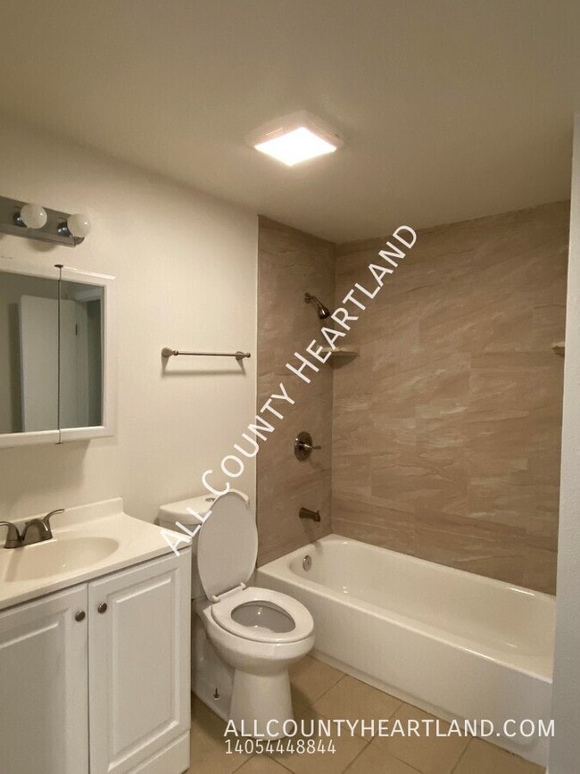 Building Photo - 1401 N Independence Ave