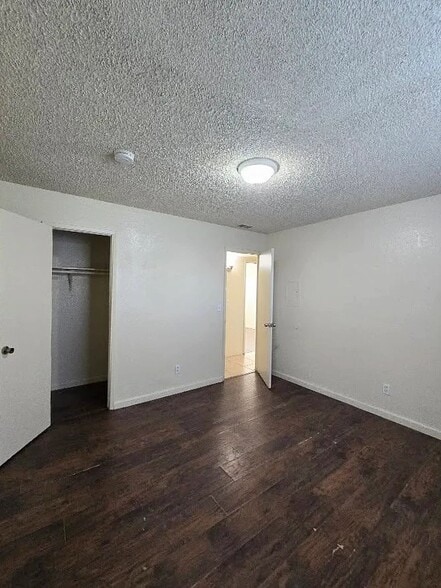 Building Photo - 2553 S Holloway Ave