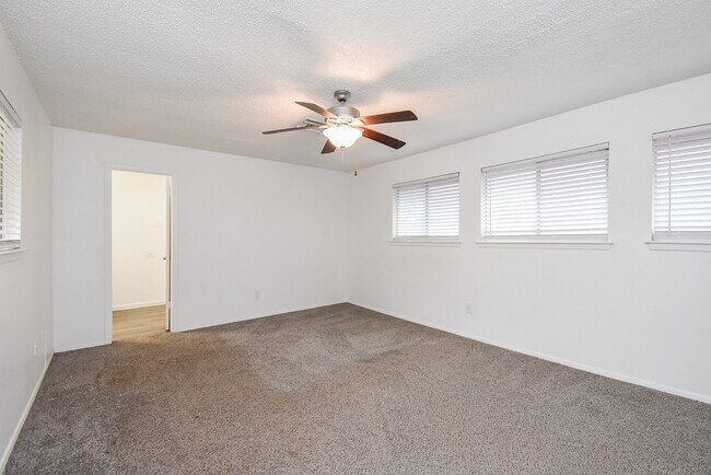 Building Photo - 7814 Candlegreen Ln