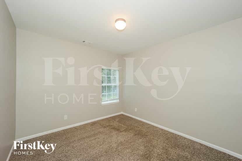 Building Photo - 7864 Wrotham Cir